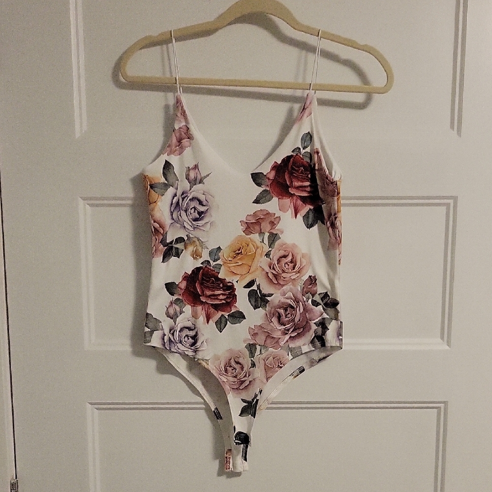 Women's Floral Bodysuit Size Small